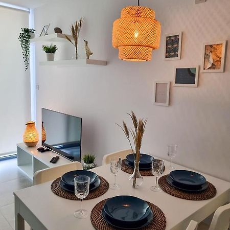 Brand New - Massive Studio - E1 - Self Catering Гибралтар Екстериор снимка