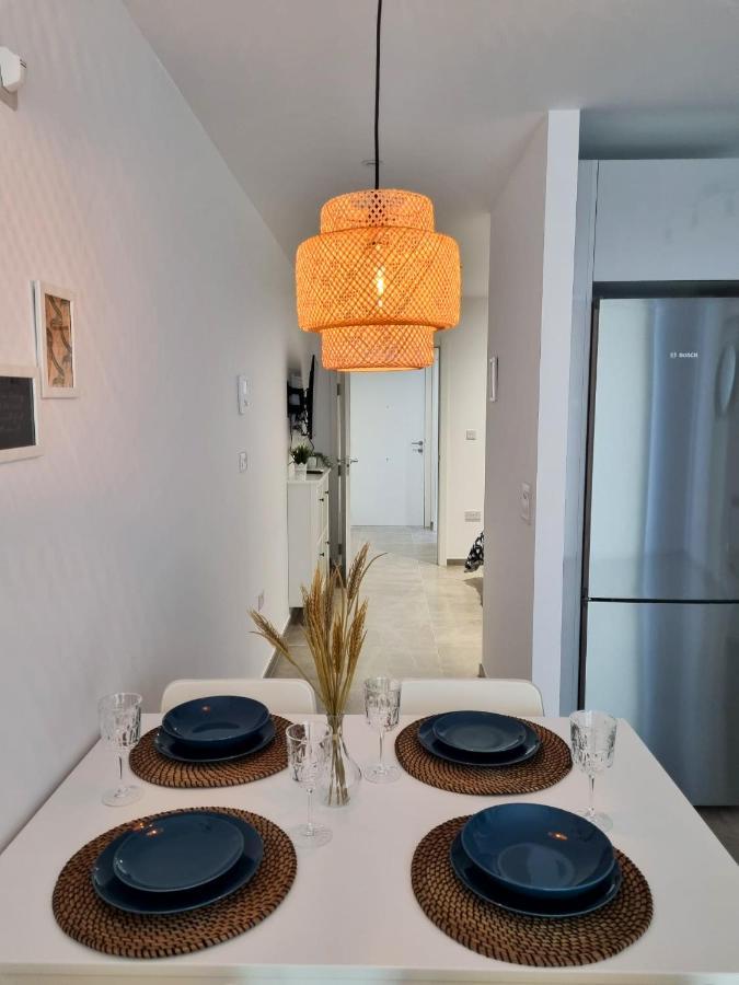 Brand New - Massive Studio - E1 - Self Catering Гибралтар Екстериор снимка
