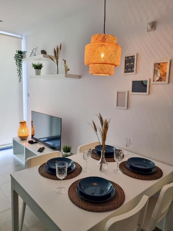 Brand New - Massive Studio - E1 - Self Catering Гибралтар Екстериор снимка