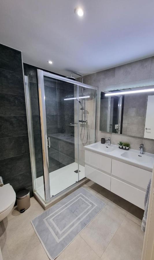 Brand New - Massive Studio - E1 - Self Catering Гибралтар Екстериор снимка